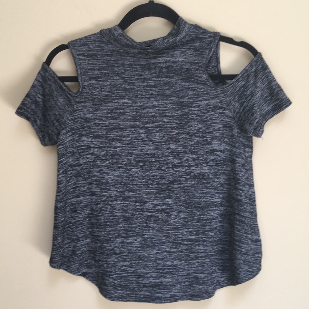 Black&Gray cold shoulder knit top Size M
